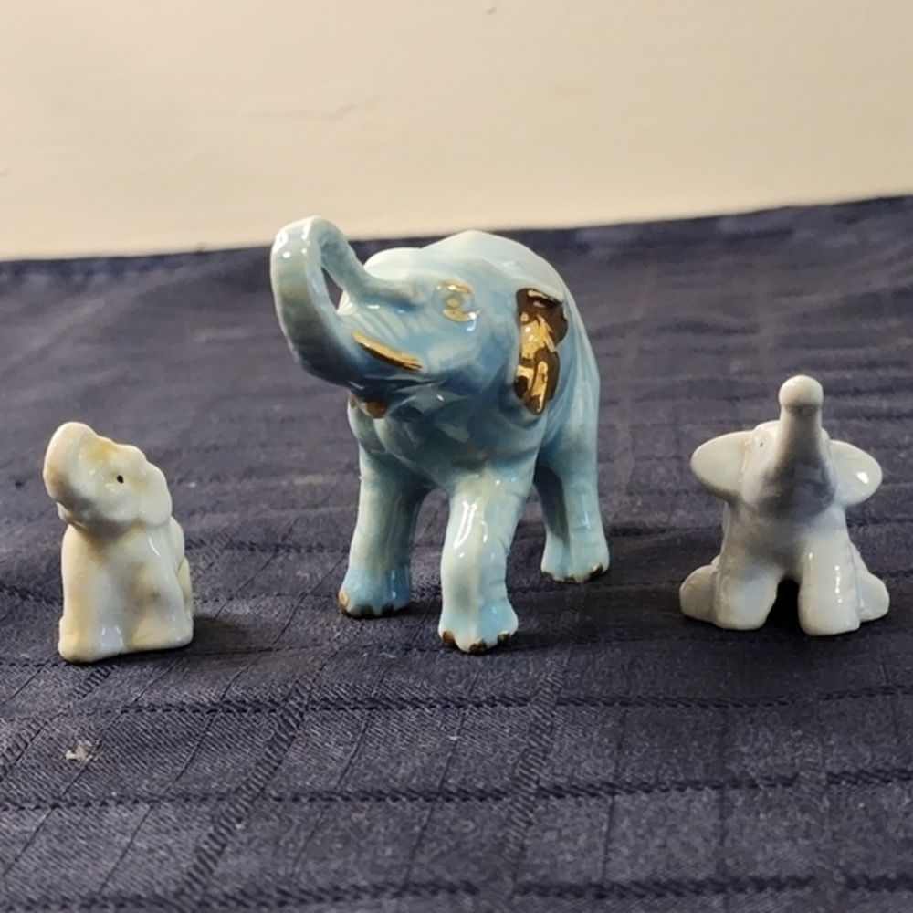 Lot of 3 Small Elephant Figurines 2 White 1 Blue With Gold‎ Accents